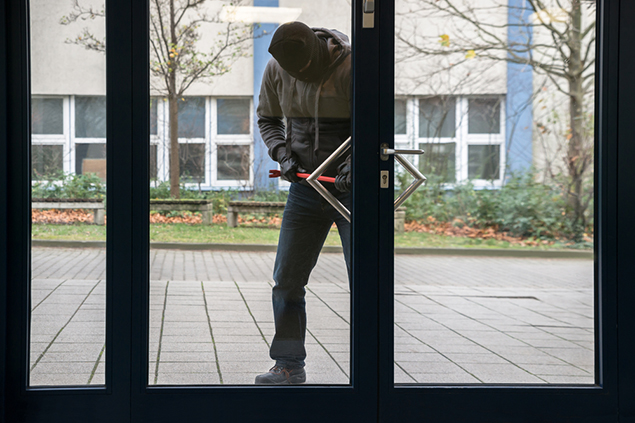 commercial-door-break-in-repair